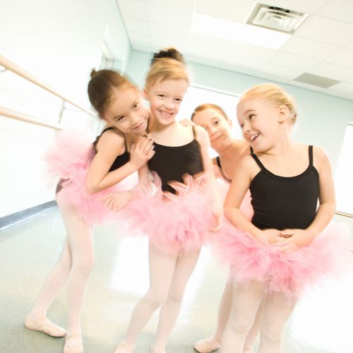 Little ballet dancers